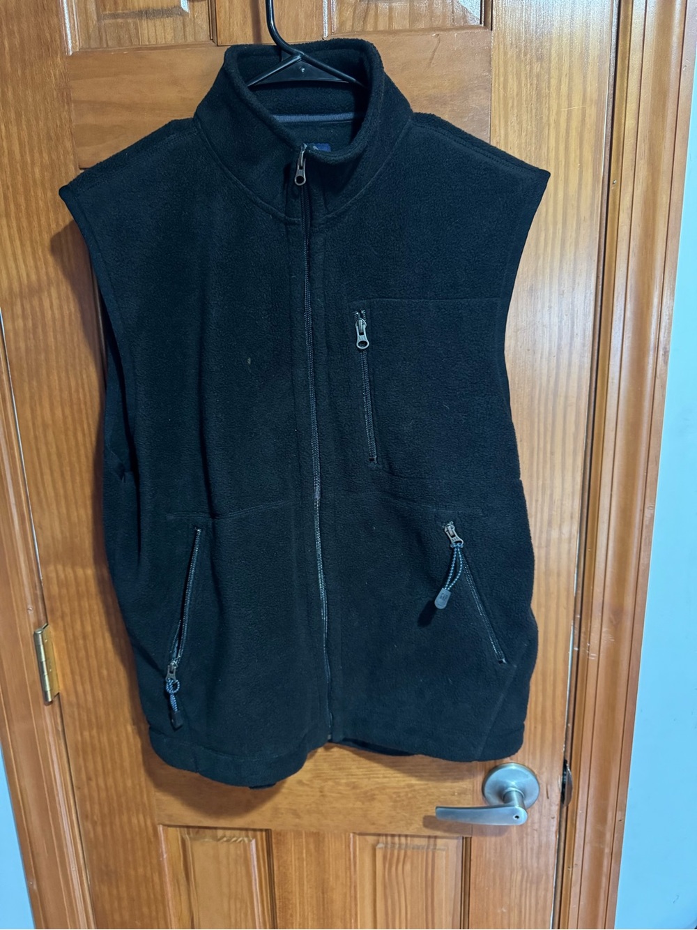 GAP Men's Black Fleece Zip-Up Vest
